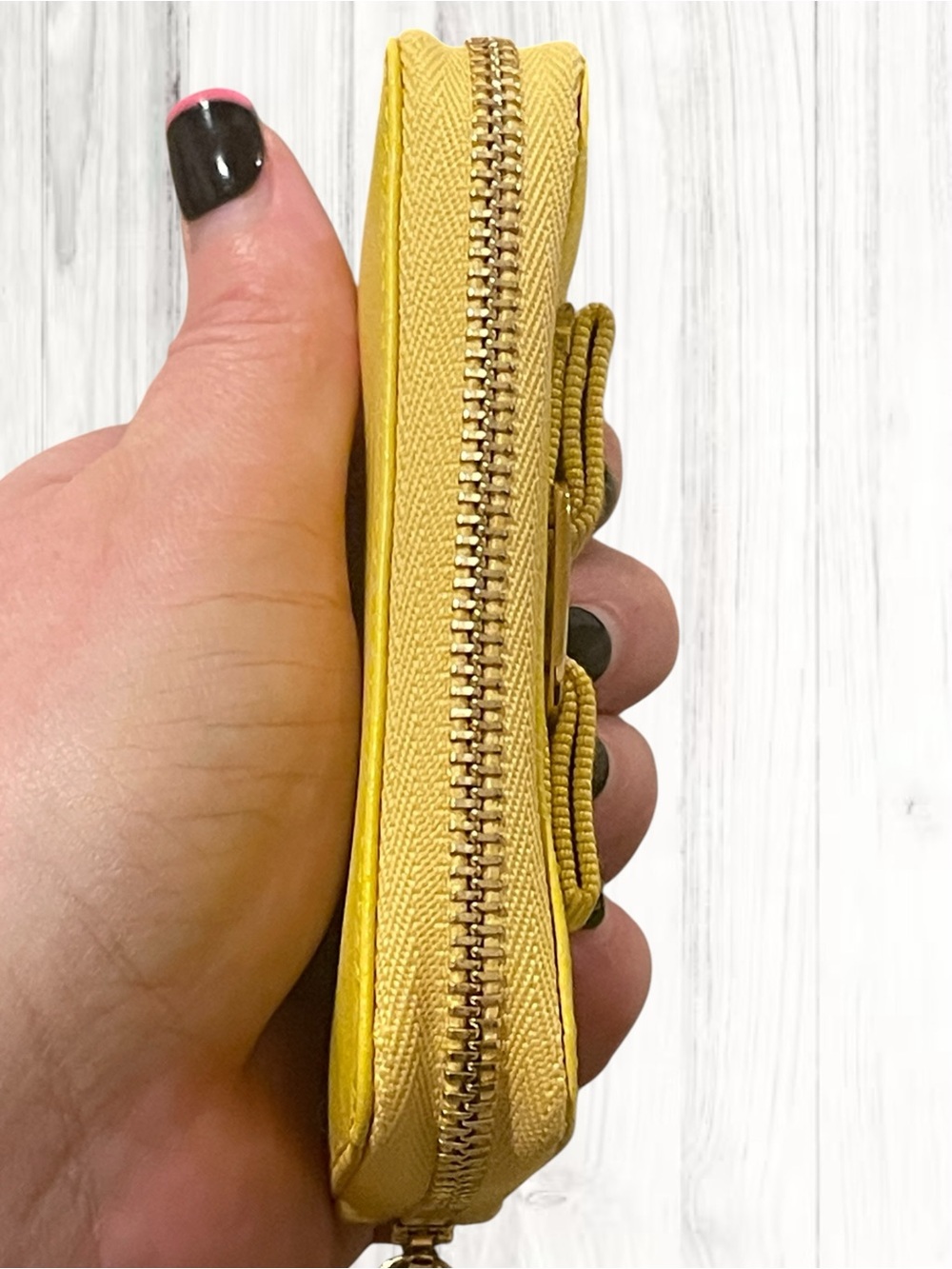 Salvatore Ferragamo Vara Bow Card/Coin Purse - Picture 10 of 11